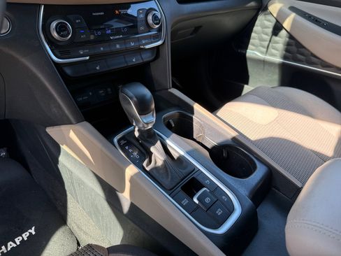 Used 2020 Hyundai Santa Fe SEL w/ Convenience Package image 13