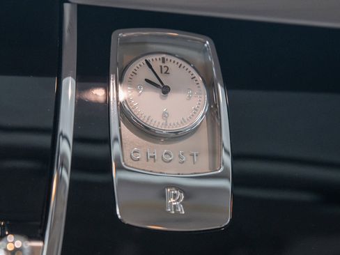 Used 2018 Rolls-Royce Ghost image 32
