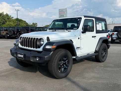 Used 2024 Jeep Wrangler Sport AWD/4WD image 3