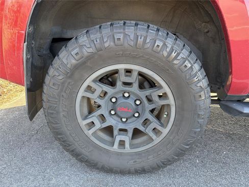 Used 2023 Toyota 4Runner SR5 image 13