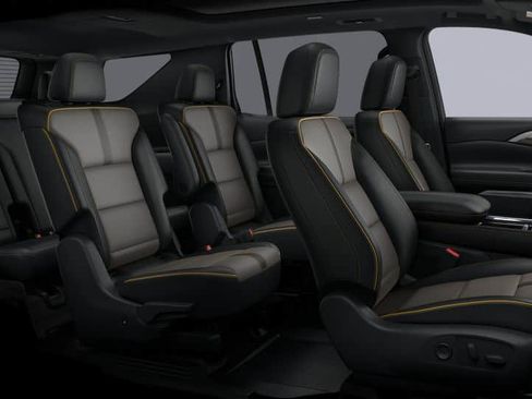 New 2026 Chevrolet Traverse High Country w/ LPO, Floor Liner Package AWD/4WD image 32