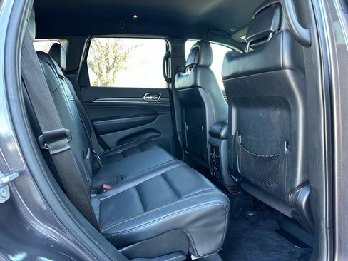 Used 2017 Jeep Grand Cherokee Limited image 26
