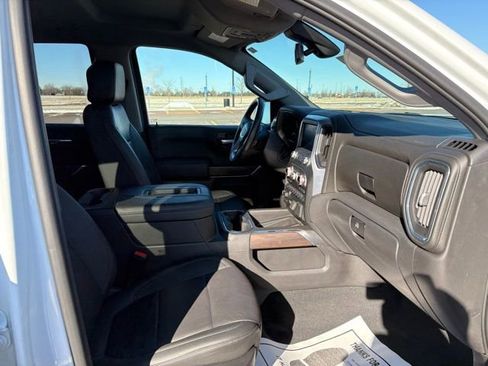 Used 2022 GMC Sierra 1500 SLT w/ SLT Premium Plus Package image 31