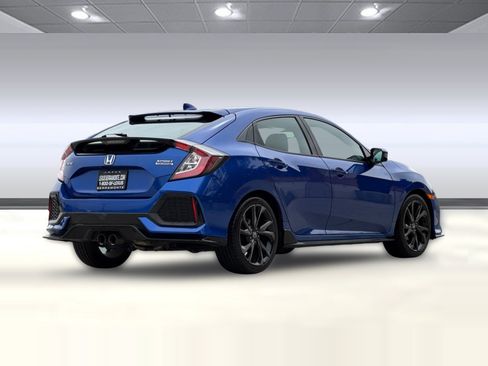 Used 2018 Honda Civic Sport Touring image 8