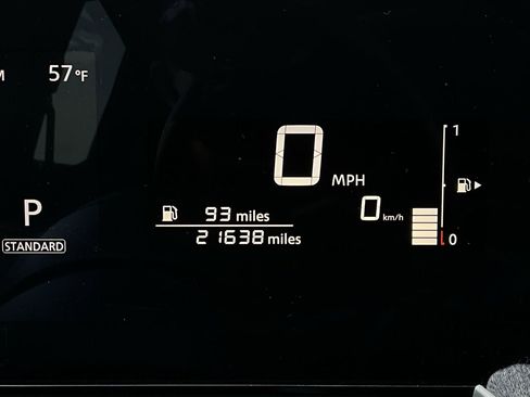 Used 2025 Nissan Kicks SV image 34