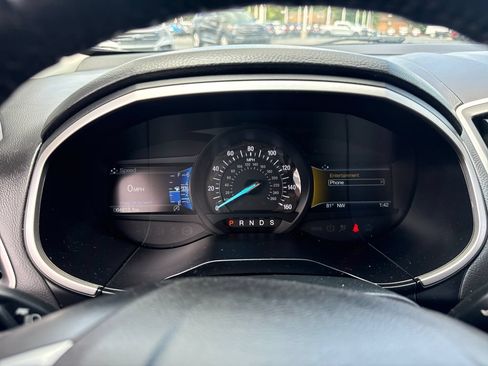 Used 2019 Ford Edge SEL w/ Equipment Group 201A AWD/4WD image 38