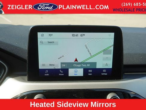 Used 2022 Ford Escape SE w/ Cold Weather Package image 19