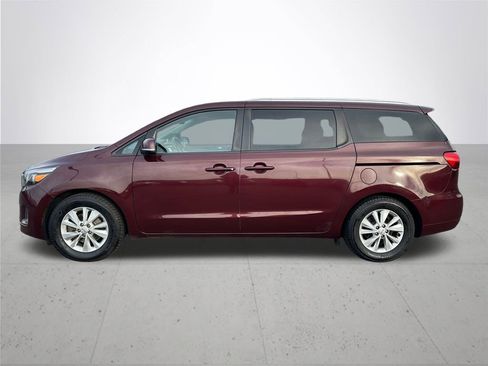 Used 2017 Kia Sedona LX w/ LX Essentials Premium Package image 10