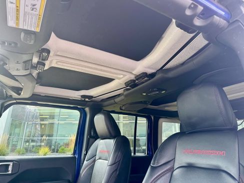 Used 2019 Jeep Wrangler Unlimited Rubicon w/ Uconnect 4C Nav & Sound Group AWD/4WD image 9