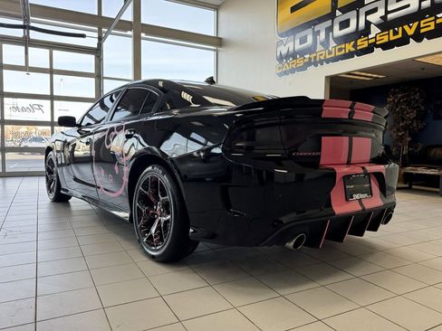 Used 2019 Dodge Charger R/T w/ Plus Group image 4