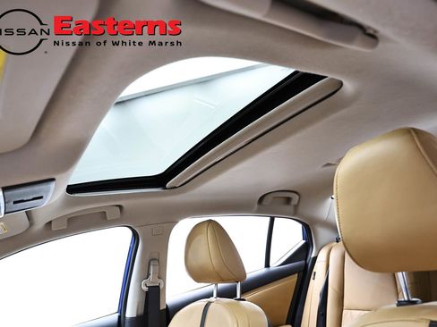 Used 2024 Nissan Sentra SV w/ SV Premium Package FWD image 34