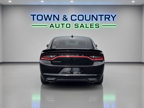 Used 2023 Dodge Charger SXT RWD image 4