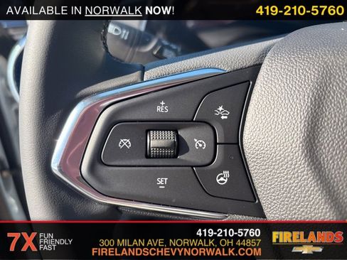 New 2025 Chevrolet Trax LT w/ Sunroof Package image 18