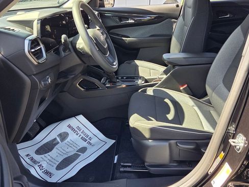 Used 2026 Chevrolet TrailBlazer LT w/ Driver Confidence Package image 5