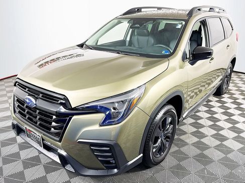 Used 2026 Subaru Ascent Premium AWD/4WD image 3