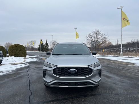 Used 2023 Ford Escape ST-Line w/ Cold Weather Package image 2