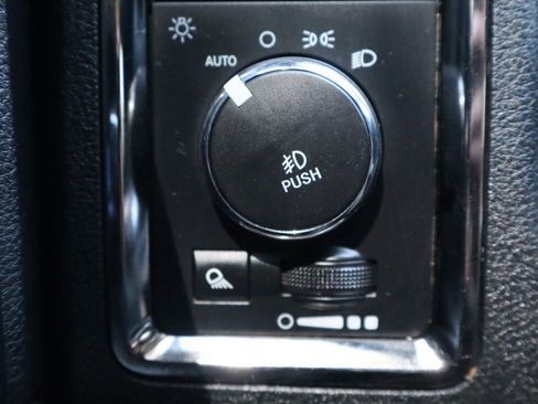 Used 2018 RAM 2500 Laramie w/ Sport Appearance Group AWD/4WD image 29