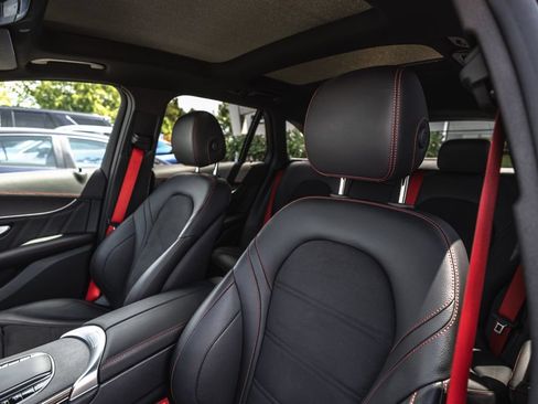 Used 2022 Mercedes-Benz GLC 43 AMG 4MATIC image 18