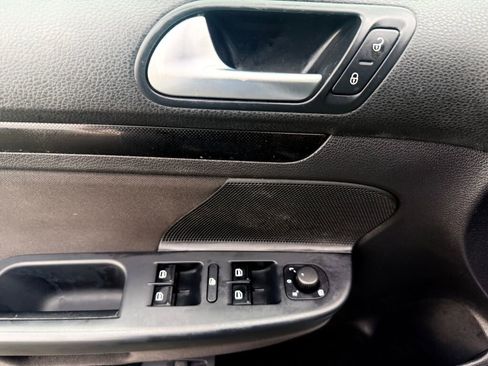 Used 2011 Volkswagen Jetta S image 10