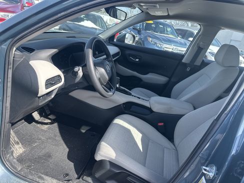 Certified 2023 Honda HR-V LX image 13