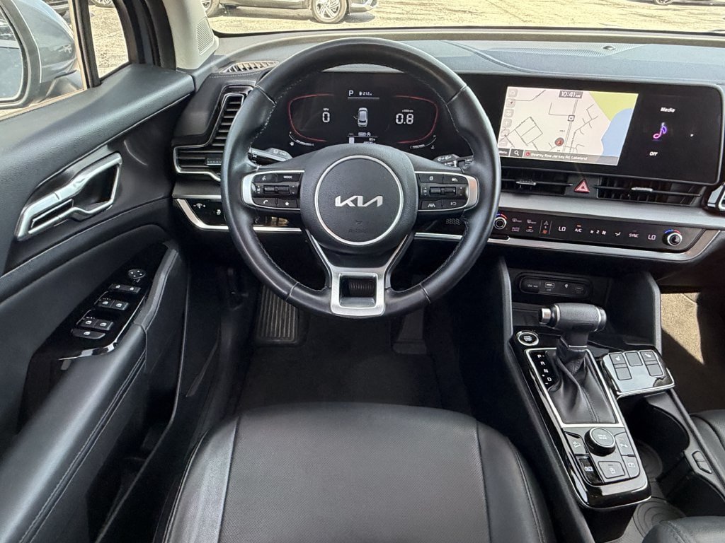 Certified 2023 Kia Sportage EX FWD image 14