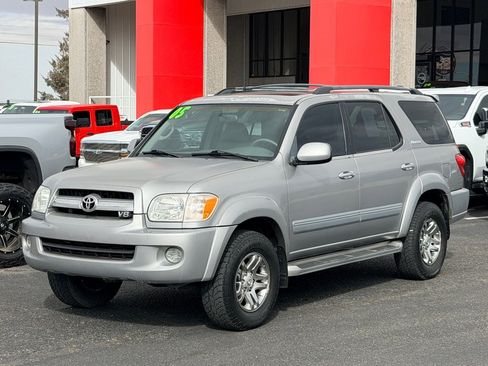 Used 2005 Toyota Sequoia Limited image 26