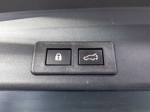 Used 2021 Subaru Ascent Premium w/ Convenience Package image 42