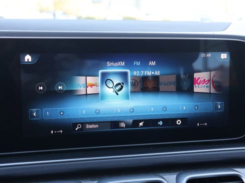 Used 2020 Mercedes-Benz GLS 450 4MATIC image 21