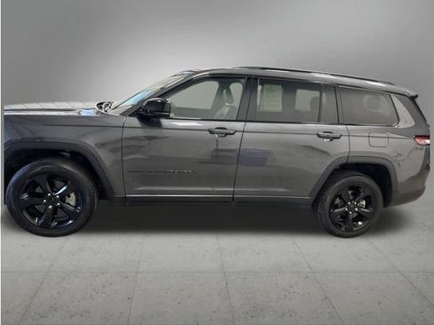 Used 2025 Jeep Grand Cherokee L Altitude AWD/4WD image 2