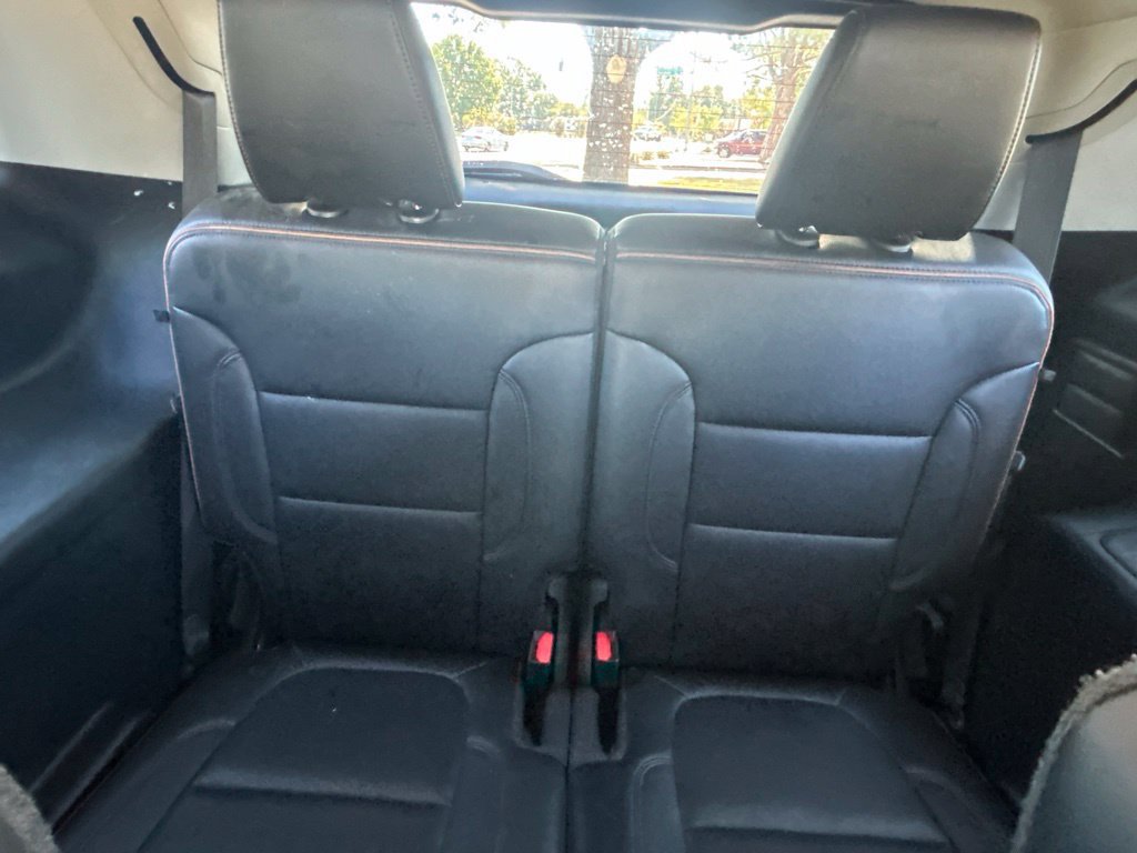 Used 2023 GMC Acadia AT4 w/ Technology Package AWD/4WD image 30
