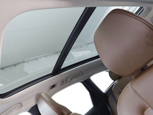 Used 2020 Volvo XC60 T5 Momentum image 13