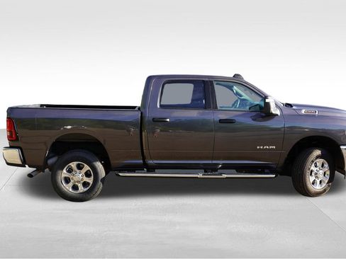 Certified 2026 RAM 2500 Big Horn AWD/4WD image 3