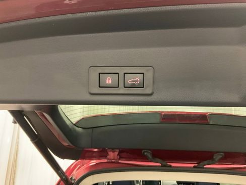 Used 2021 Subaru Ascent Limited w/ Technology Package AWD/4WD image 29