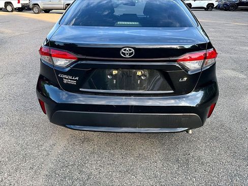 Used 2021 Toyota Corolla LE FWD image 10