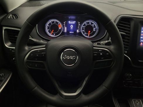 Used 2020 Jeep Cherokee Latitude Plus image 22