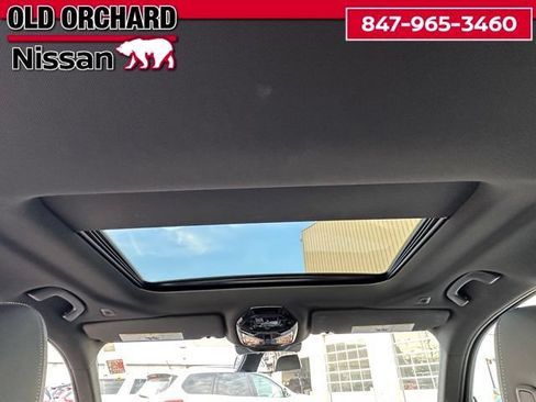 Used 2025 BMW 530i xDrive AWD/4WD image 16