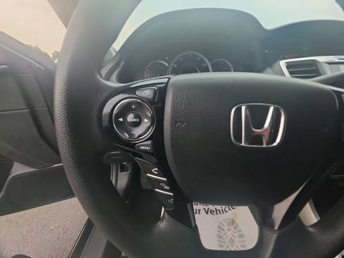 Used 2016 Honda Accord EX image 15