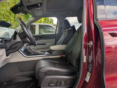 Certified 2023 Kia Carnival SX Prestige image 14