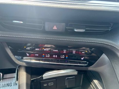 Used 2023 Buick Envision Essence w/ Sport Touring Package FWD image 39