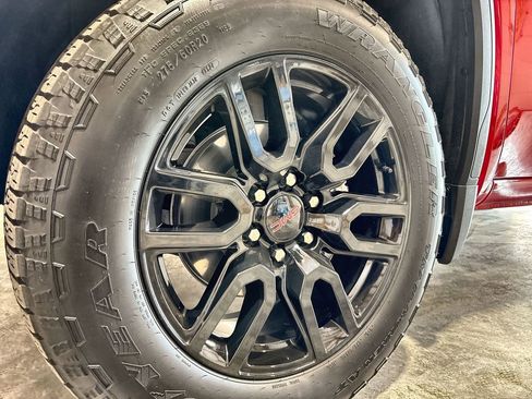Used 2024 GMC Sierra 1500 Elevation image 27
