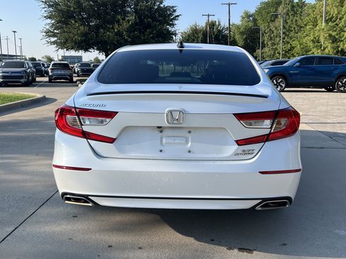 Used 2021 Honda Accord Sport image 8