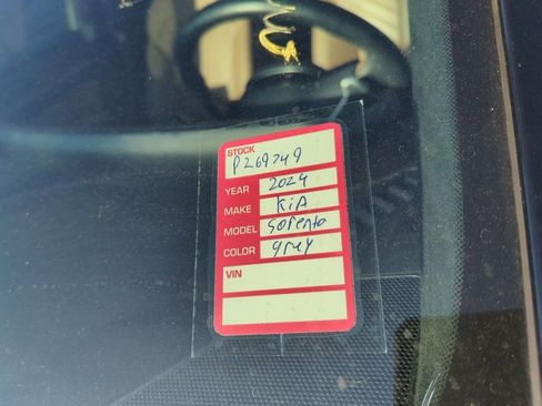 Certified 2024 Kia Sorento SX Prestige w/ Olive Brown Leather Package image 6