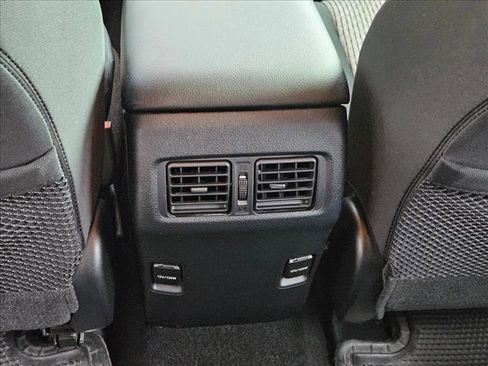 Used 2018 Toyota 4Runner SR5 AWD/4WD image 18