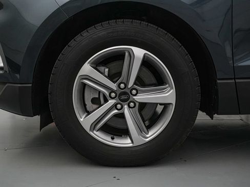 Certified 2024 Ford Edge SEL w/ Convenience Package AWD/4WD image 10