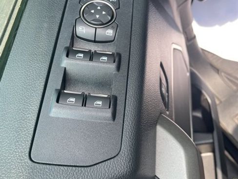 Used 2020 Ford F150 Raptor w/ Equipment Group 802A Luxury image 9