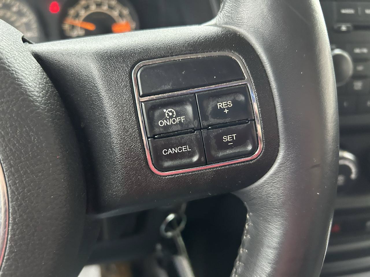 Used 2014 Jeep Patriot Latitude AWD/4WD image 19