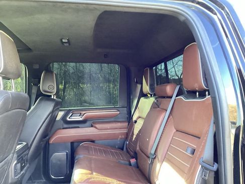 Used 2024 GMC Sierra 3500 Denali Ultimate image 5