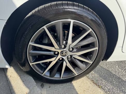Used 2022 Toyota Camry XLE FWD image 36
