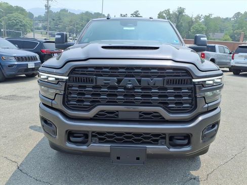 New 2026 RAM 2500 Limited AWD/4WD image 9