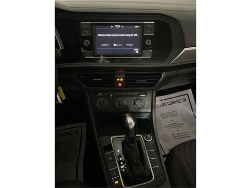 Used 2020 Volkswagen Jetta S image 39